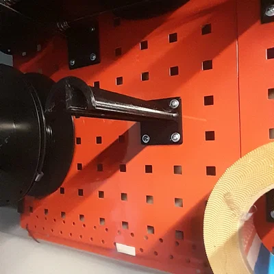 Giá treo cuộn nhựa 3D gắn tường - Giải pháp gọn gàng cho phòng in 3D