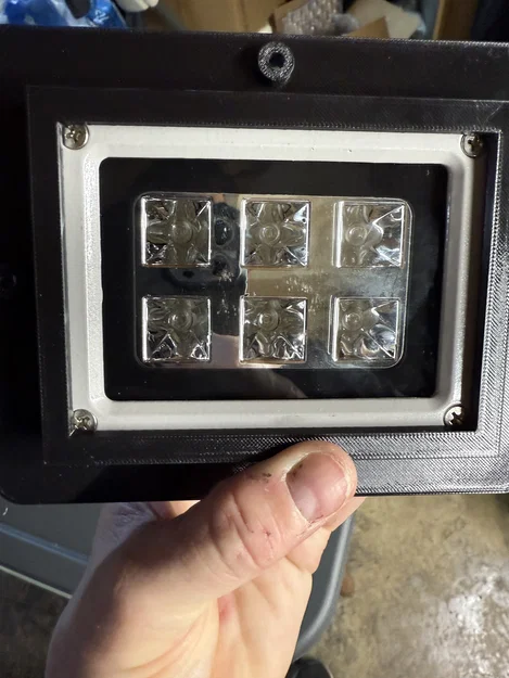 Trạm curing resin DIY – bracket gắn đèn UV - Image 1