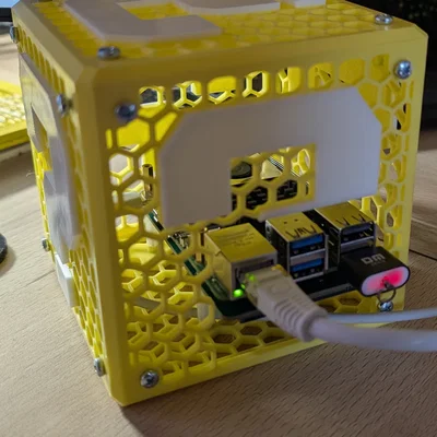Vỏ Raspberry Pi 4/5 dạng khối dấu chấm hỏi (Question mark block)