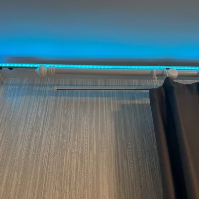 Kẹp gắn dải đèn LED lên thanh treo rèm - Mẫu in 3D tiện lợi
