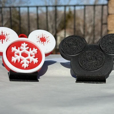Bộ Giá Đỡ Trưng Bày Hình Mickey (Mickey Stands) In 3D Độc Đáo