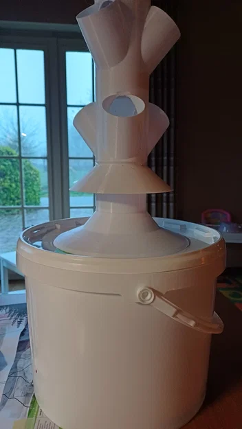 Tháp trồng Hydroponic/Aeroponic kèm vòng chặn ốc sên (Snail Collar) - Image 1