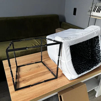 Khung bên trong cho Retro Monitor Pet Cave từ lttstore