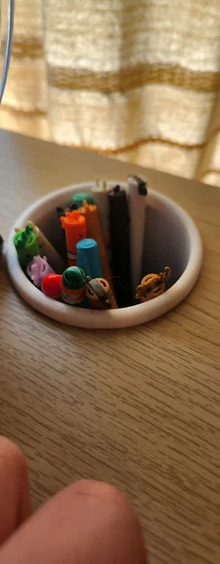 Khay cắm bút in 3D lắp âm mặt bàn tiện lợi, gọn gàng - Image 2