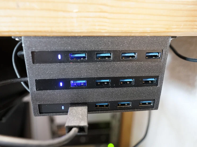 Khung/giá gắn cho USB minihub (Halter/Frame für/for usb minihub) - Image 3