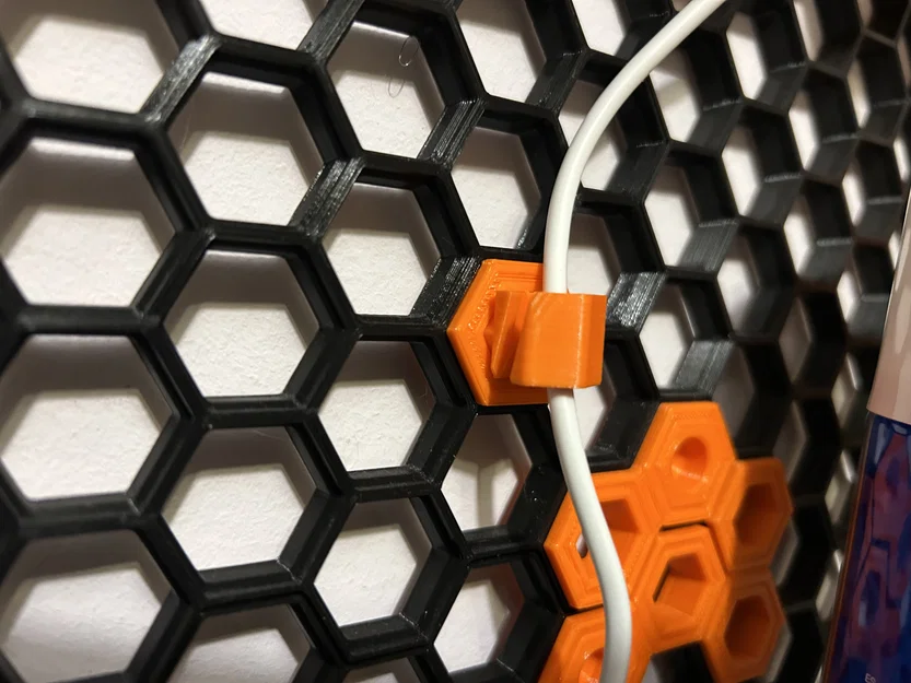 Kẹp giữ dây cáp HSW cho bảng treo Honeycomb (HSW Cable Organizer) - Image 1