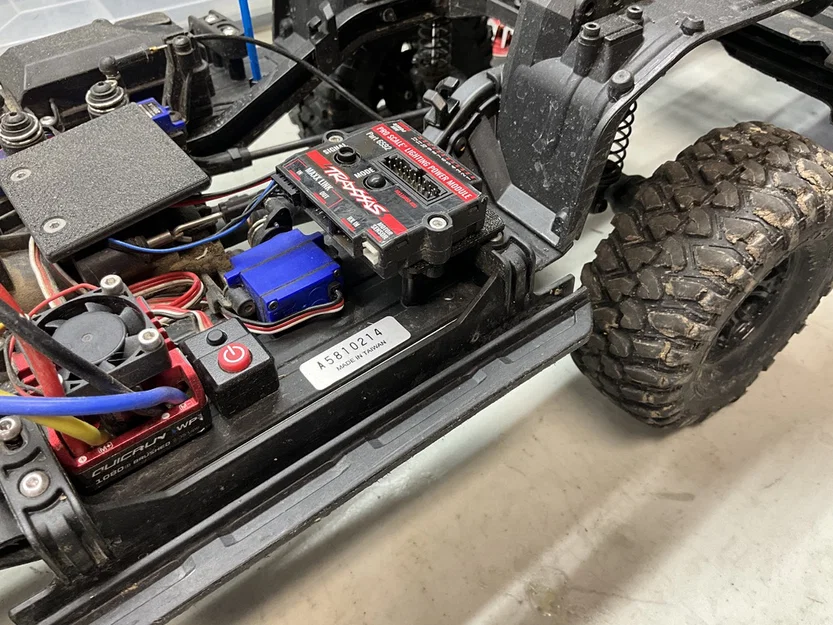 Giá đỡ (mount) Traxxas Pro Scale Power Module (#6592) - Image 1