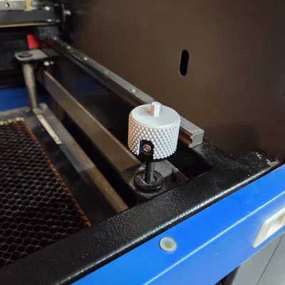 Adapter Z-Axis 1/4 inch cho máy laser Omtech