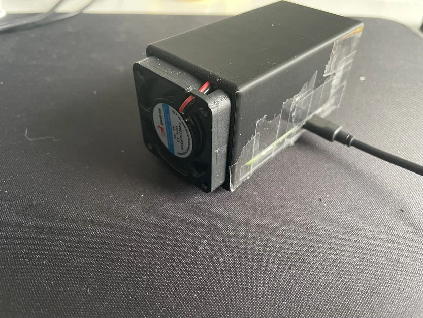 Hộp case Raspberry Pi 2W tích hợp quạt tản nhiệt 4010 tiện lợi - Image 1
