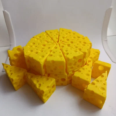Móc khóa hình miếng phô mai 3D ngộ nghĩnh