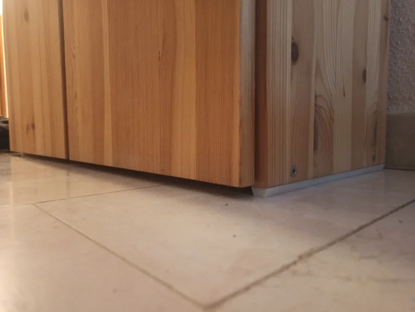 Chân/miếng bảo vệ sàn cho tủ Ikea Ivar - Image 1