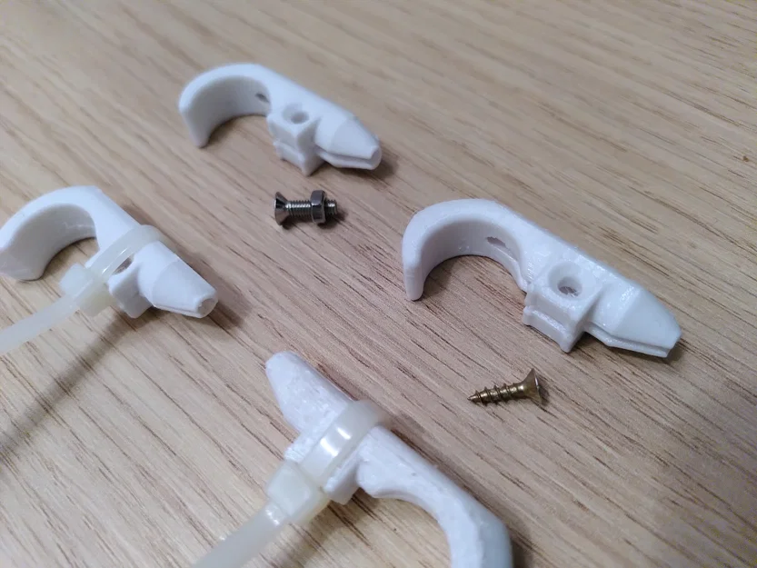 Kẹp sửa dây bị tuột khỏi khung giàn phơi (Repair clamp for drying rack wire) - Image 3