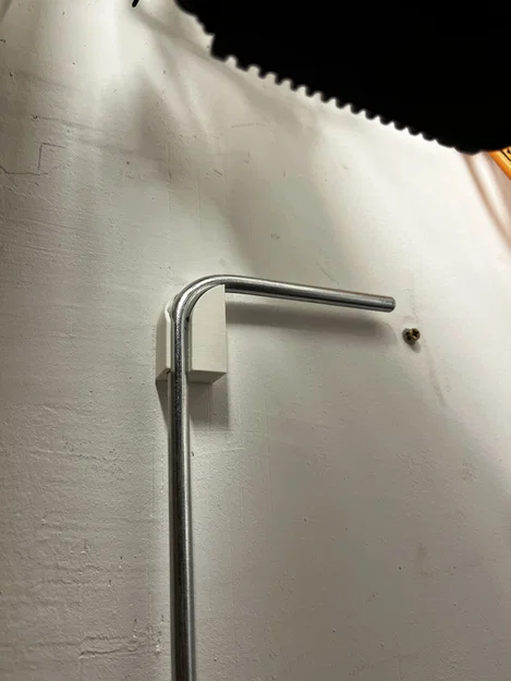 Giá treo tường cho thanh mở cửa gác mái (Loft/Attic opener rod wall holder) - Image 1