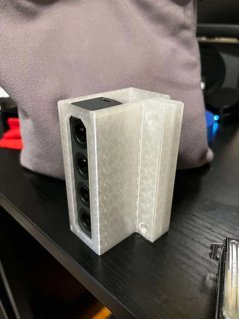 Giá gắn chân bàn cho Lossless Adapter (GameCube) – Lossless Adapter Desk Leg Mount - Image 3