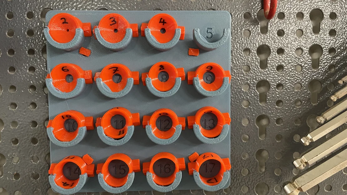 Insert bàn máy khoan Bosch PBD 40 (drill press table insert) - Image 1