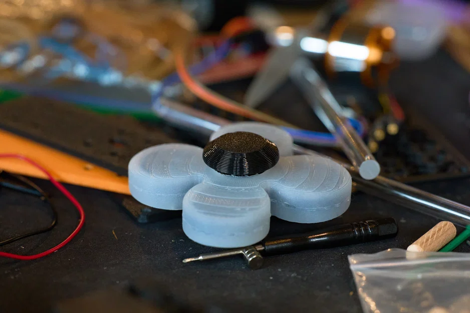 Rubber Spinner (Spinner cao su) - Image 2