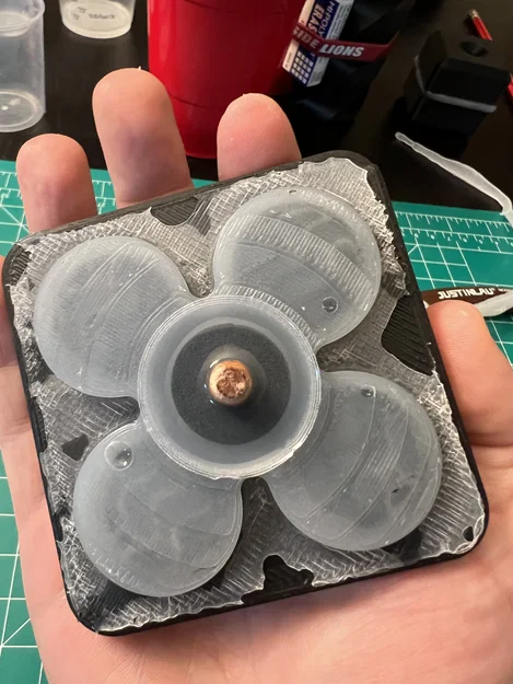 Rubber Spinner (Spinner cao su) - Image 6