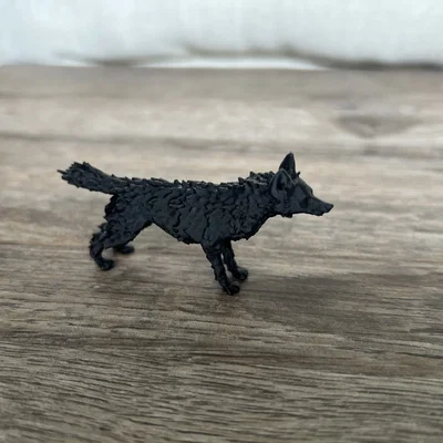 Mô hình chú sói dũng mãnh Furry Standing Wolf để bàn in 3D