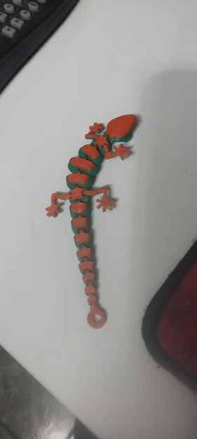 Mô hình móc khóa chú tắc kè (Baby Lizard) khớp nối in 3D 2 màu - Image 2