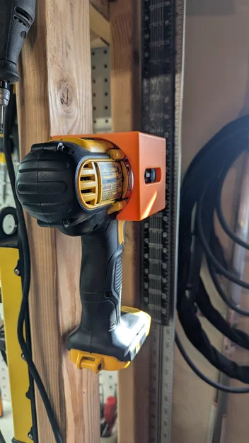 Giá treo máy khoan và máy vặn vít cầm tay DeWalt (Dễ in 3D) - Image 1