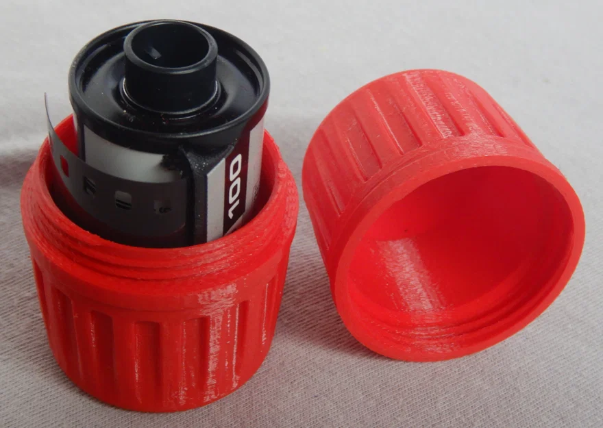 Hộp vặn nắp cho film 135 (35mm) – KB Film Container / Filmdose - Image 1