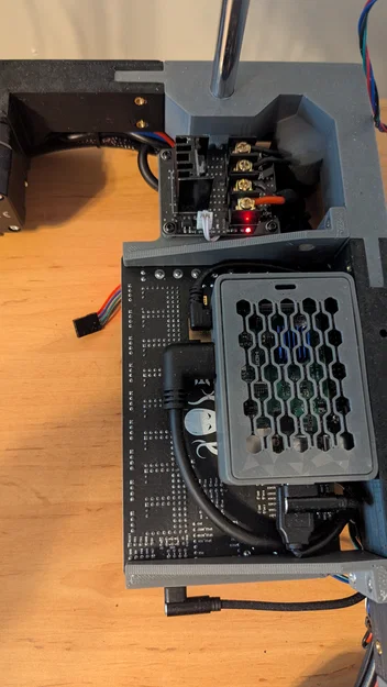 Bastion extended mods (BTT Octopus, MOSFET, relief cáp/PTFE, nắp PSU, RPi3, màn 5") - Image 4