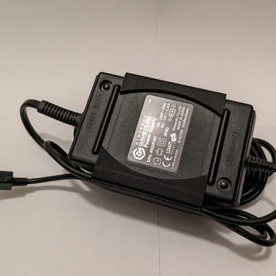 Quản lý dây cáp cho PSU Nintendo Gamecube