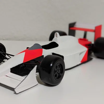 Mô hình 3D Formula 1 McLaren MP4/4 (tỉ lệ 1:21)