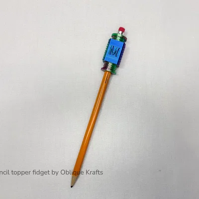 Fidget topper ren vặn cho bút chì (Pencil topper threaded fidget)