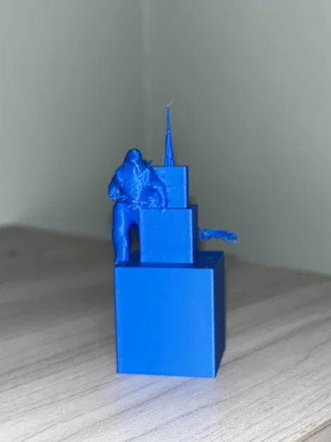 Mô hình King Kong đứng trên tòa nhà 3D độc đáo - Image 1