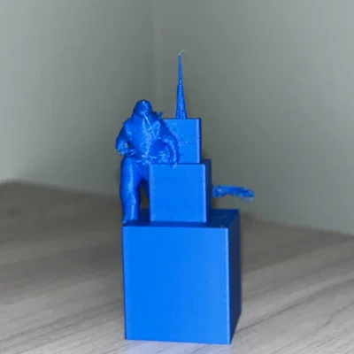 Mô hình King Kong đứng trên tòa nhà 3D độc đáo