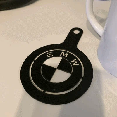 Khuôn tạo hình cà phê Latte Art logo BMW ấn tượng cho người yêu xe