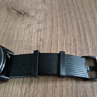 Vòng giữ dây cho dây đeo đồng hồ (Loop for a watch bracelet)