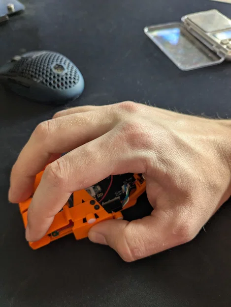 Mod lightweight cho chuột Logitech G305 (dùng pin LR44) - Image 16
