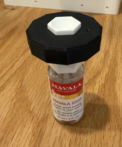 Dụng cụ mở chai sơn móng Mavala Stop (Mavala Stop Nail Polish Opener) - Image 1