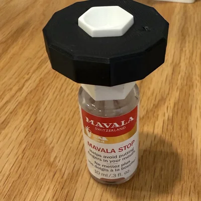 Dụng cụ mở chai sơn móng Mavala Stop (Mavala Stop Nail Polish Opener)