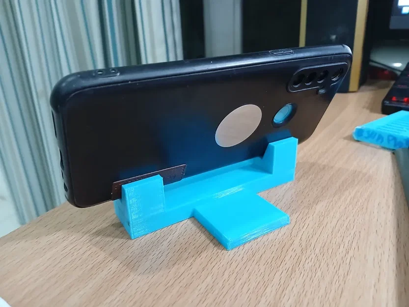 Giá đỡ điện thoại để bàn đơn giản, in 3D không cần support - Image 1