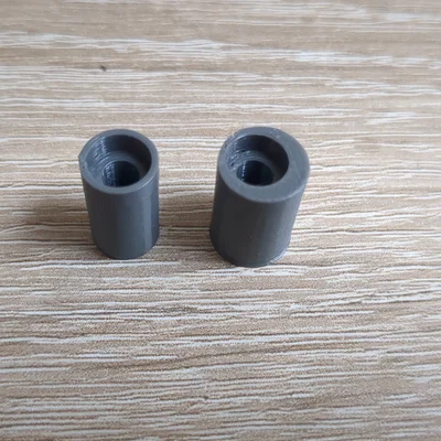 Regalbodenhalter / Shelf holder – Giá đỡ kệ cho tủ
