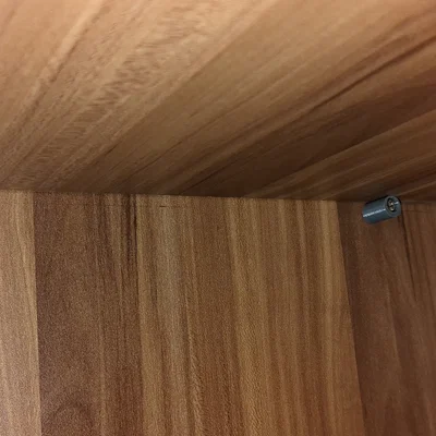 Regalbodenhalter / Shelf holder – Giá đỡ kệ cho tủ