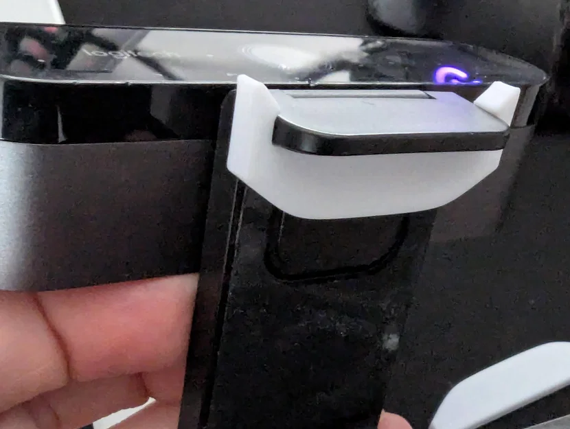 Miếng đệm chân đế cho Logitech Brio Webcam giúp chống che màn hình - Image 3