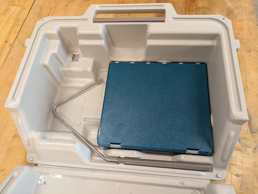 Hộp phụ kiện Bernina 930 Record (Bernina 930 Record Accessory Case) - Image 2