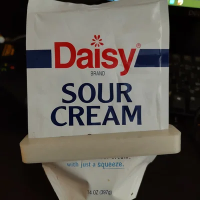Dụng cụ ép Daisy Sour Cream cho chai squeeze bottle
