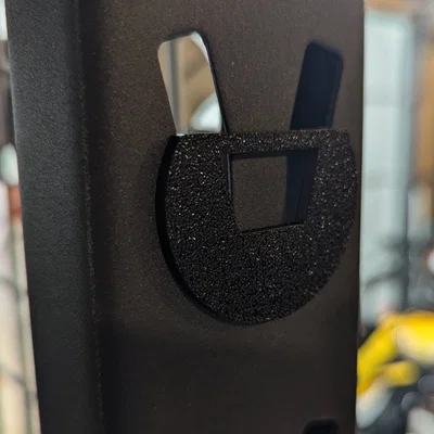 Pat gắn (Mounting Bracket) cho kệ Whalen Storage Rack bán ở Costco