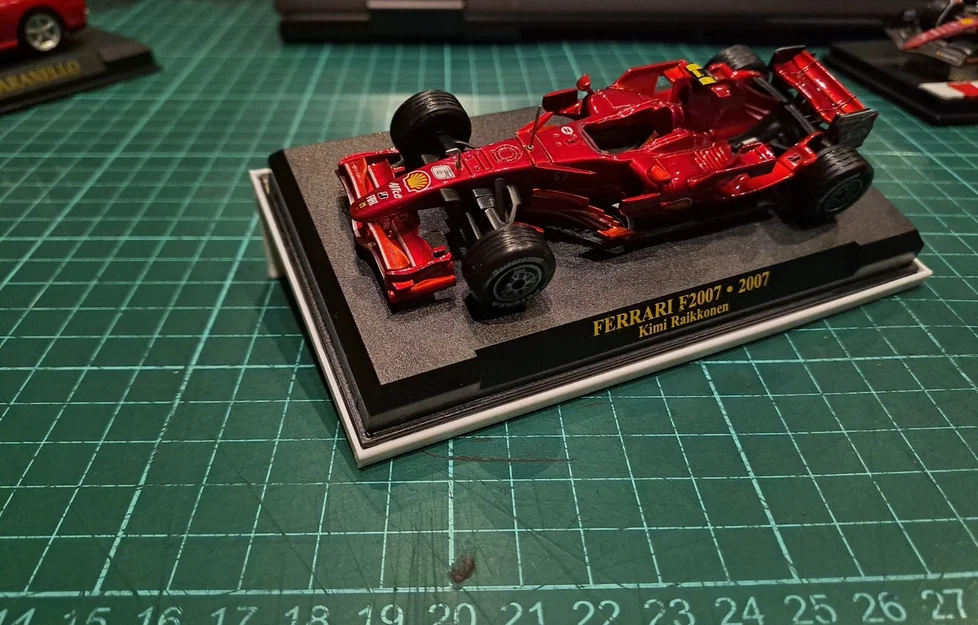 Kệ gắn tường trưng bày Ferrari collection 1:43 (ixo/altaya/fabbri) nghiêng 25° - Image 1