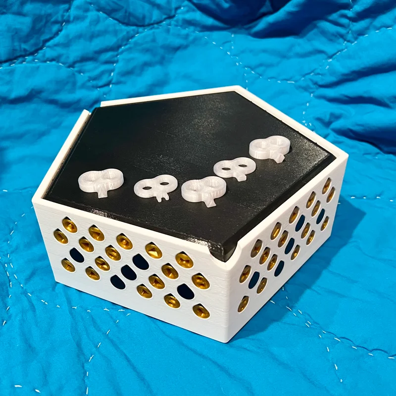 Hộp Quà Ác (Evil Gift Box) - 350 con ốc!