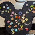 Khung Disney Pin Frame - Thumbnail 3