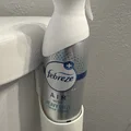 Giá treo bình xịt thơm phòng Febreeze thông minh cho nhà vệ sinh - Thumbnail 1