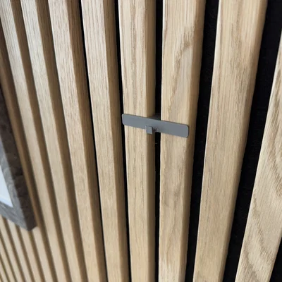 Móc treo khung hình cho tường lam gỗ (Wood Slat Wall Picture Frame Hanger)