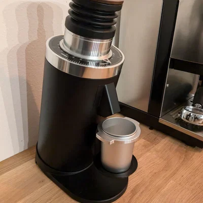 Giá đỡ Blind Shaker/Cup Holder cho DF64 - 74 mm (MHW-3BOMBER Dosing Funnel)