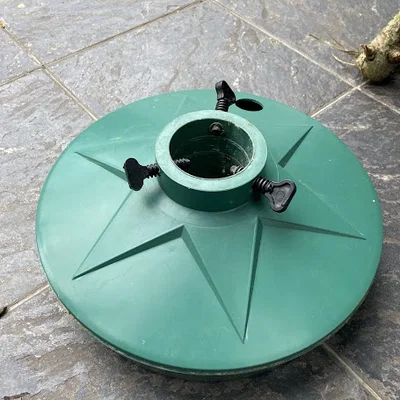 Vít cho chân đế cây thông Noel – Xmass tree stand screw (šroub do stojanu)